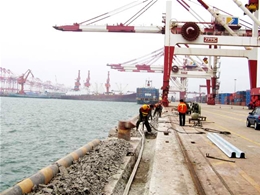 青島港QQCT拖纜槽現(xiàn)場(chǎng)安裝